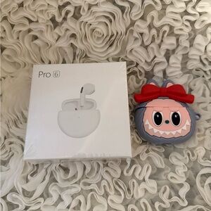 BNWT!Pro 6 Wireless Earbuds with charging case and labubu Cute Gray Case🩶❤️